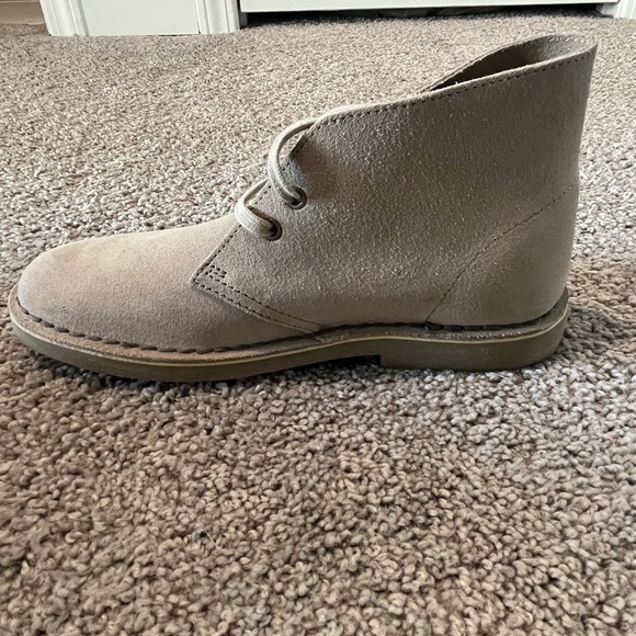 Clarks Women's Tan Suede Desert Boot Size 8 - Picture 9 of 15